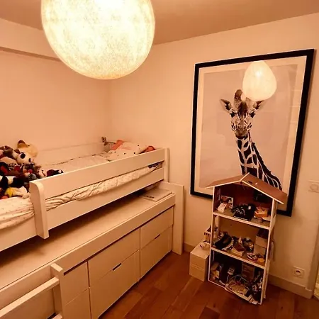 Daire Comme Une Maison Au Coeur Des Batignolles *